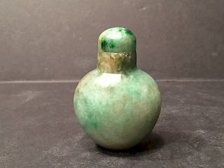 OLD Large Chinese Green Jade (Feicui Jade) Snuff Bottle, 18th/19th century