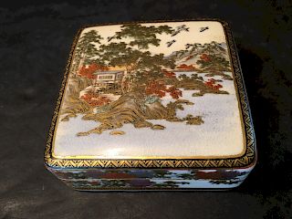 ANTIQUE Japanese Satsuma Box with Paintings, Meiji period