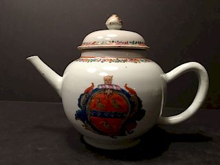 ANTIQUE Chinese Famille Rose Armorial Teapot. 18th C.  6 1/2" high.