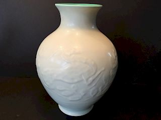 VINTAGE ROOKWOOD White SATIN Vase with Raised deers decorations. Ca 1936, 11 1/2" high