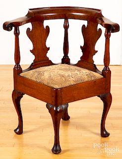 Pennsylvania Queen Anne walnut corner chair