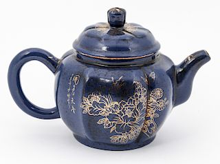 Chinese Qing Dynasty Gilt Decorated Zisha Teapot.