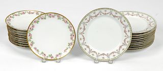 Suite of Haviland French Porcelain Limoges Dinner Plates