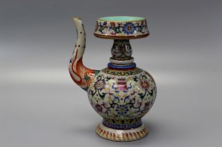 Chinese famille rose porcelain vase. Qianlong Mark.