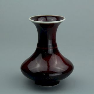 Chinese red glaze porcelain vase, Chenghua mark. 
