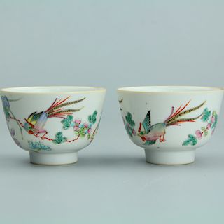Pair of Chinese famille rose porcelain cups, Tongzhi mark. 