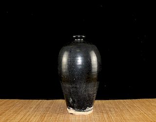 Chinese black glaze porcelain vase. 