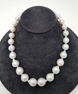 Contemporary Pearl Necklace w/ 14K Clasp 11-15 mm