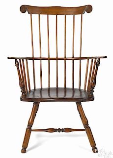 Pennsylvania combback Windsor armchair, late 18th c., with scrolled ears, a D-shaped seat