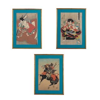 Lote de 3 litografías. Firmas sin identificar. Representaciones de Samurais. Enmarcadas en madera dorada.
