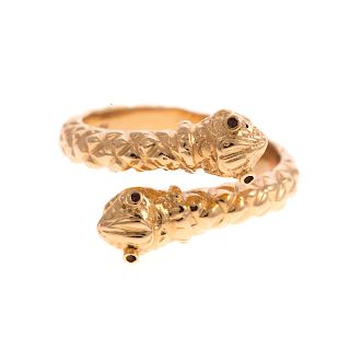 A Ladies 18K Snake Ring