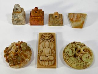 7 Chinese Carved Hardstone Amulets & Seals Group