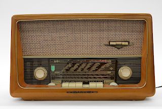 Emud Rekord Senior 60 AM/FM Light Wood Radio