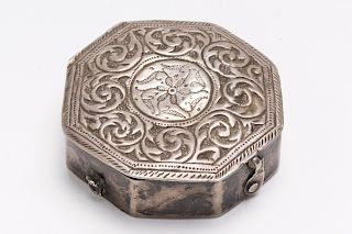 Islamic Silver Box, Octagonal w Chasing & Repousse