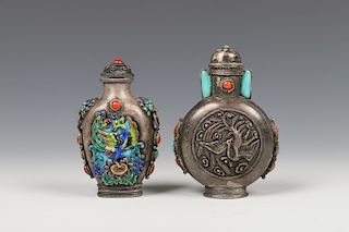 PAIR OF CHINESE SNUFF BOTTLES