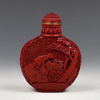 CHINESE CARVED CINNABAR LACQUER SNUFF BOTTLE