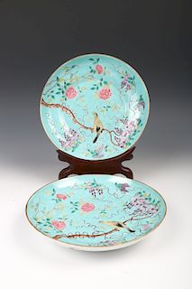 PAIR OF BLUE GROUND FAMILLE-ROSE PLATES, DAOGUANG MARK