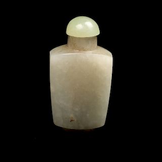 CHINESE WHITE JADE SNUFF BOTTLE, QING