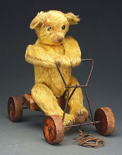 German Record Teddy Bear Pull Toy. 