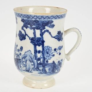 Chinese Export blue and white porcelain mug