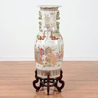 Chinese famille rose porcelain palace-size vase