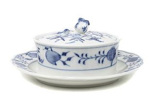 A Meissen Style Blue and White Covered Butter Dish, Diameter 7 1/4 inches