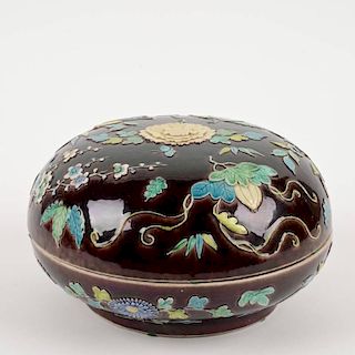 Chinese porcelain fahua ware type circular box