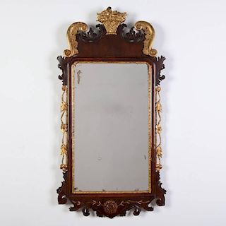 Nice Chippendale parcel gilt mahogany mirror