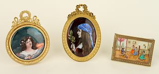 COLLECTION 3 ENAMELED PLAQUES WITH EASEL STANDS