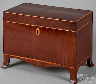 Pennsylvania Federal mahogany dresser box