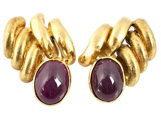 18Kt Gold Cabochon Ruby Clip Earrings