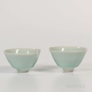 Pair of Sueharu Fukami (b. 1947) Pale Celadon Wine Cups