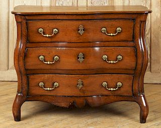 CONTINENTAL OAK RESTORED 18TH C CHEST BOMBAY FORM