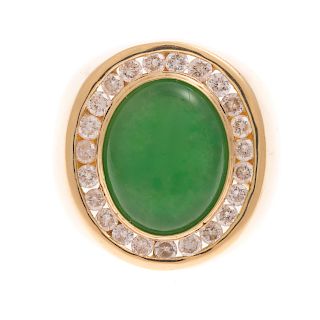 A Ladies Jadeite & Diamond Ring in 18K Gold