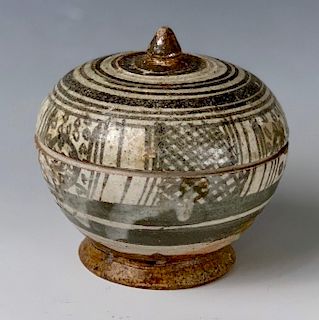 Thai Swankalok Porcelain Covered Jar