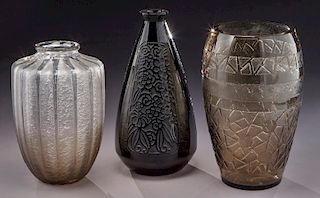 (3) Art Deco glass vases,