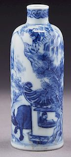 Chinese Qing black & white porcelain snuff bottle,