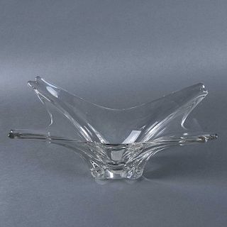 Centro de mesa. Francia, mediados del siglo XX. Elaborado en cristal Cofrac Art Verier. Diseño orgánico.