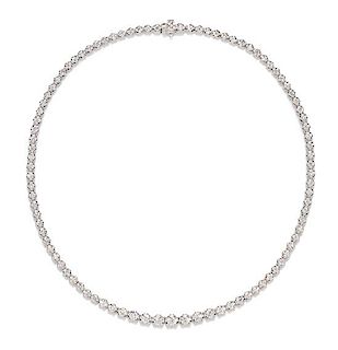 An 18 Karat White Gold and Diamond Riviere Necklace, 17.95 dwts.