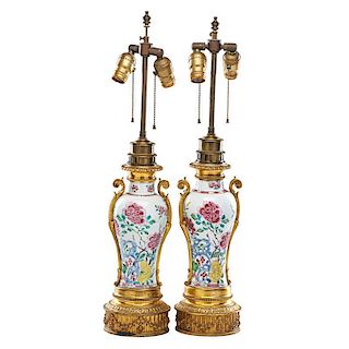 PAIR OF CHINESE EXPORT PORCELAIN LAMPS