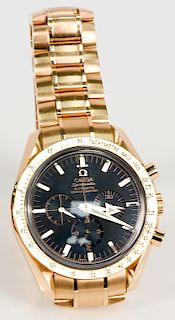 Omega 18 karat rose gold wristwatch Speedmaster Automatic Chronometer, 39mm, back marked: Broad Arrow, like new condition.  222.9 grams...