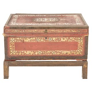 A CORDOBAN LEATHER TRUNK. EARLY 20TH CENTURY.