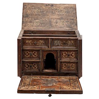 A SMALL BARGUEÑO CABINET. SPAIN, EARLY 20TH CENTURY.