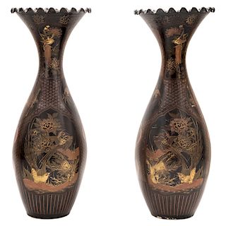 A PAIR OF VASES. JAPAN, FIRST HALF OF THE 20TH CENTURY.