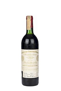 Château Cheval Blanc. Cosecha 1986. St. Émilion. 1er. Grand Cru Classé. Nivel: en el cuello.