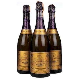Veuve Clicquot Ponsardin. Cosecha 1952. Brut. Champagne. France. Piezas: 3.