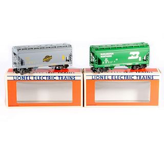 Lionel O Gauge 6-6134 BN and 6-6135 C&NW 2-Bay Hoppers