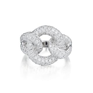A Diamond Link Ring