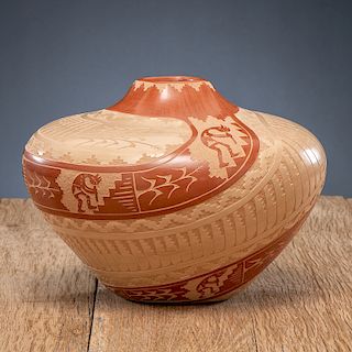 Alvina Yepa (Jemez, b. 1954) Sgraffito Redware Pottery Jar