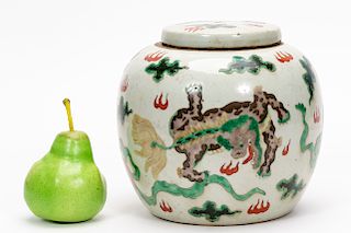 Chinese Porcelain Red & Green Lidded Ginger Jar